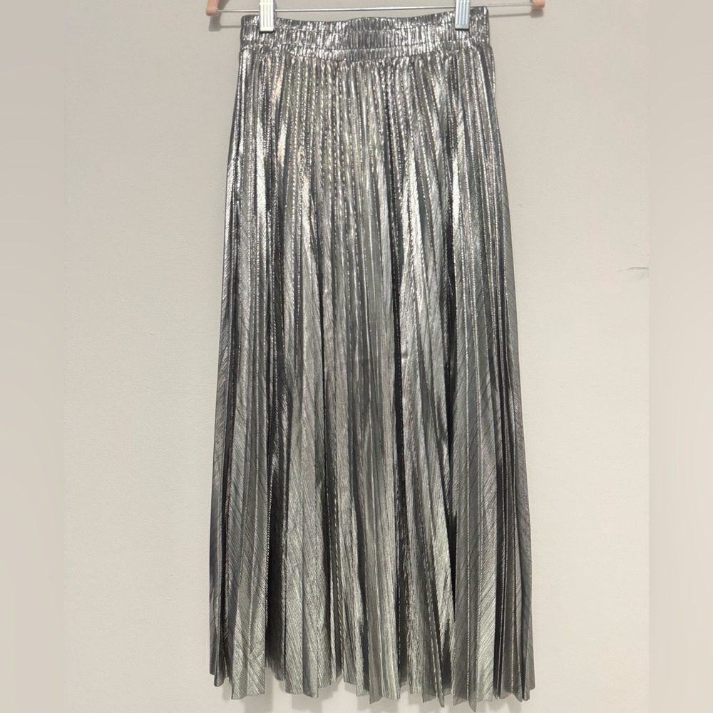 NEW Silver Pleated Metallic Skirt